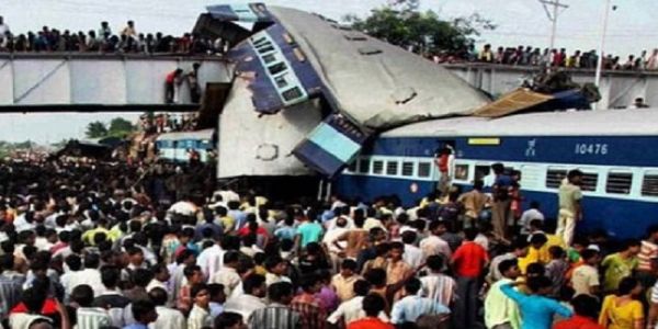 تاریخ کے آئینے میں 20 اگست: آج ہی کے دن ایک خوفناک ٹرین حادثہ پیش آیا تھا