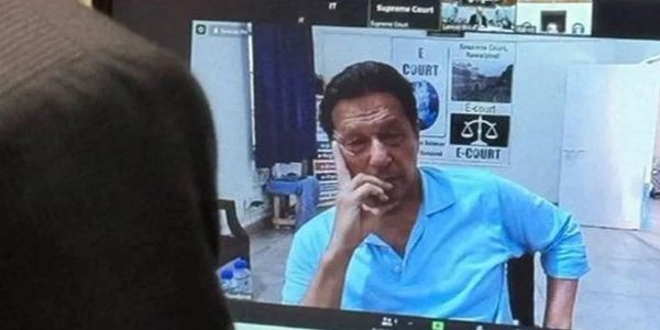 پاکستان سپریم کورٹ نے لاہور ہائی کورٹ کے فیصلے کے خلاف عمران کی اپیل پر سماعت ملتوی کر دی
