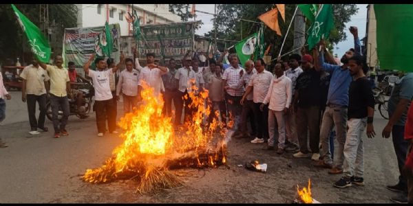 جے ایم ایم نے مرکزی حکومت کے قانون کے خلاف احتجاج کیا