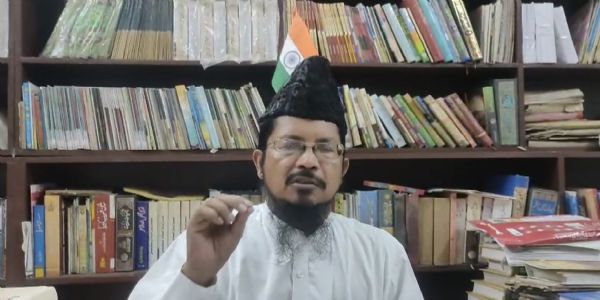 آر ایس ایس سربراہ کی حمایت میں سامنے آئے مولانا رضوی، کہا- تنازعات سے کسی کمیونٹی کو فائدہ نہیں ہوتا