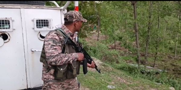 آپریشن کولگام تیسرے دن میں داخل، جنگلات میں انکاؤنٹر کے دوران دھماکے اور فائرنگ جاری