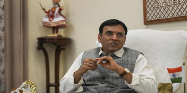 حکومت ہندوستان کو کھیلوں کے سامان کی تیاری کا مرکز بنانے کی خواہشمند ہے: مانڈ ویہ