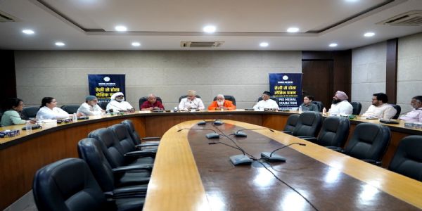 سماج میں بڑھتا اخلاقی زوال ملک اور انسانیت کے لیے خطرہ