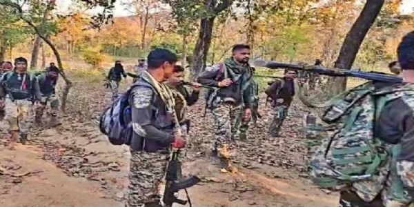 جھارکھنڈ: 5 لاکھ روپے کا انعامی نکسلی کمانڈر انکاؤنٹر میں مارا گیا