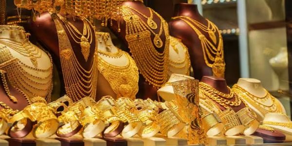 صرافہ بازار میں سونا سستا ہوا، چاندی میں کوئی تبدیلی نہیں