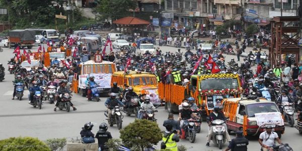 نیپال میں احتجاج کے دوران ہلاک ہونے والے 10 طلبا کی آخری رسومات ادا کی گئیں