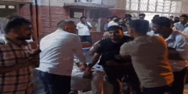 این ایس جی کمانڈو اور ان کے ساتھیوں نے شراب کی دکان کے مالک پر حملہ کیا، دکاندارکی موت کے بعد ہنگامہ برپا