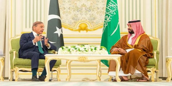 سعودیہ اور پاکستان ہمیشہ جارح کے مقابل ایک ہی صف میں کھڑے رہیں گے: سعودی وزیر دفاع