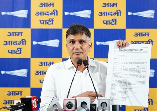 میں چیف الیکشن کمشنر گیانیش کمار جی کو حلف نامے پر اپنی شکایت دینے کےلئے تیار ہوں:سوربھ بھاردواج