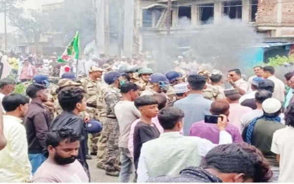 Tensions after religious flag thrown away, road blocked