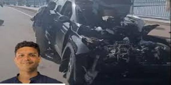 بھوپال میں وی آئی پی روڈ پر تیز رفتار کار ٹرک سے ٹکرا ئی، نوجوان کی موت