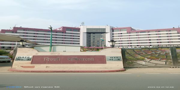 ڈائریکٹوریٹ آف ایجوکیشن نے اساتذہ کے آوارہ کتوں کی گنتی کے بارے میں غلط معلومات پھیلانے والوں کے خلاف پولیس میں شکایت درج کرائی۔