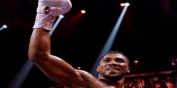 سڑک حادثے کے بعداسپتال سے ڈسچارج ہوئے انتھونی جوشوا ،دو قریبی ساتھیوں کی موت