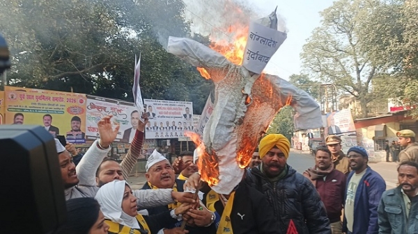 بنگلہ دیش میں ہندووں پر ہونے والے مظالم کے خلاف آپ کا اتر پردیش کے تمام آٹھوں صوبوں میں احتجاج