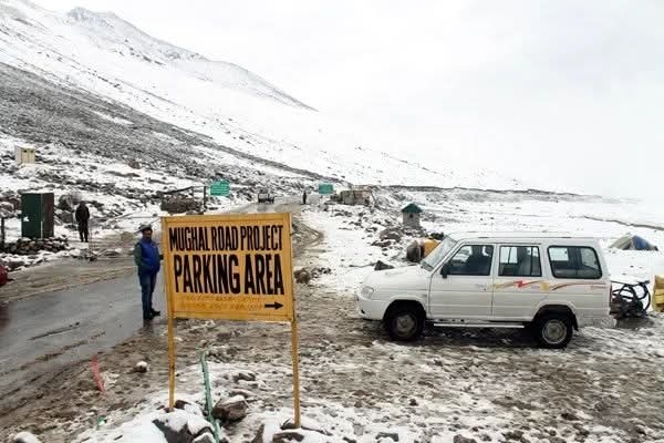 Snow in mughal road
