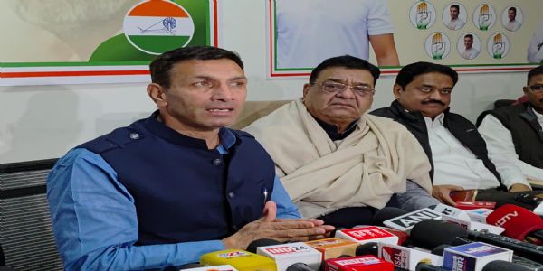 کانگریس نے ریاستی حکومت کو نشانہ بنایا، جیتو پٹواری نے کہا ’ گائے سے بی جے پی کی محبت صرف تقریروں تک محدود ‘