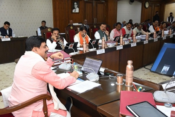 وزیر اعلی موہن یادو ایم پی کابینہ کی میٹنگ کی صدارت کر رہے ہیں۔