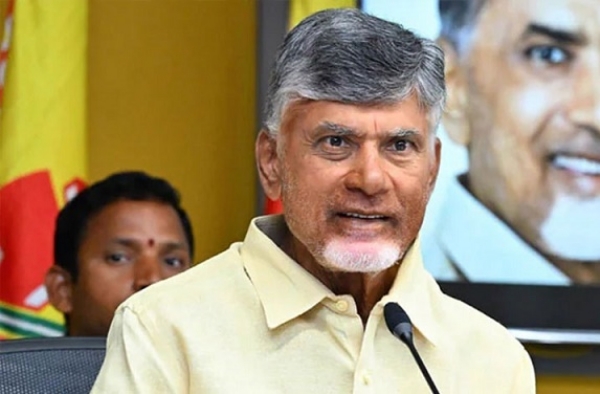 آتشزدگی کے متاثرین کے لئے نئے مکانات، وزیراعلی نائیڈو کا اعلان