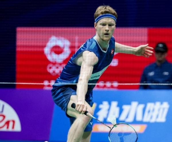 Sports-Badminton-Antons