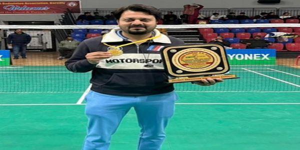مرادآباد کے بیڈمنٹن کوچ آصف اور گگن کی جوڑی نے گولڈ میڈل جیتا
