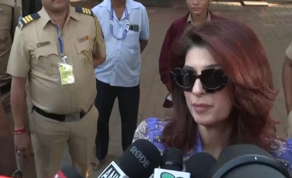 ELECTION MAHA BMC POLLS CELEBRITY VOTING