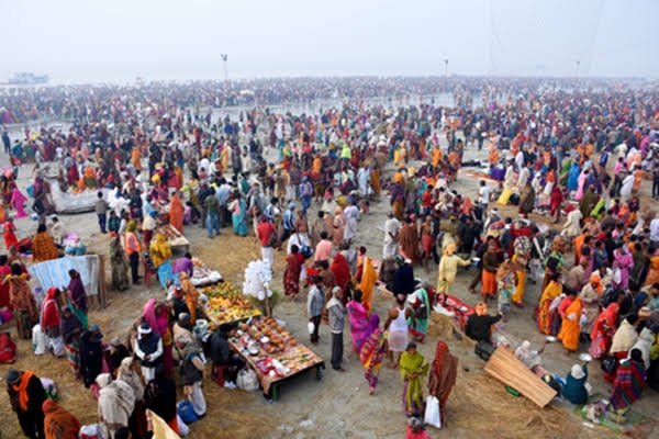 Gangasagar-bath-85-lacks