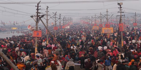شام 6 بجے تک پریاگ راج ماگھ میلے میں ایک کروڑ سے زیادہ عقیدت مندوں نے ڈبکی لگائی۔