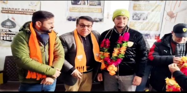 جموں و کشمیر ہندوستان کا تاج ہے :کول