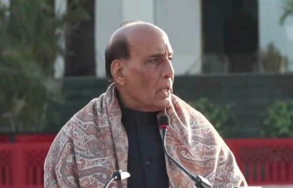 راج ناتھ سنگھ نے  جے پور ملٹری اسٹیشن پر فوجیوں کے ساتھ بات چیت کی اورانکا حوصلہ بڑھایا