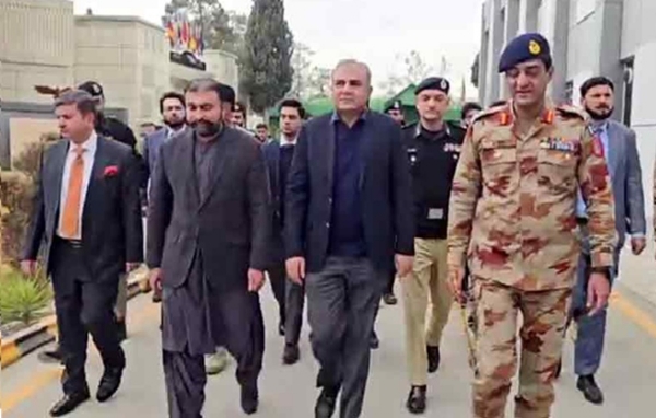 پاکستانی وزیر داخلہ، بلوچ وزیر اعلیٰ کا فرنٹیئر کور ہیڈ کوارٹر کا دورہ