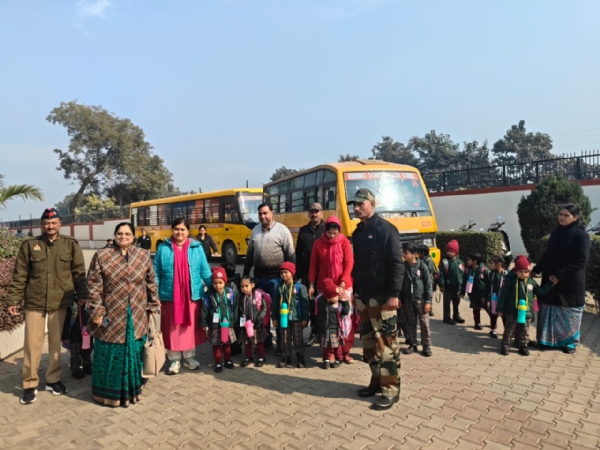 اسکولی بسوں کا معائنہ