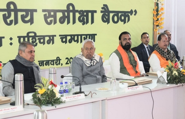 وزیر اعلی نے سمریدھی یاترا -2026 کے دوران مغربی چمپارن ضلع میں جاری ترقیاتی اسکیموں کی جائزہ میٹنگ کی