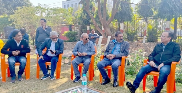 کمشنر باغبانی و فوڈ پروسیسنگ اروند دوبے کی صدارت میں ہوئی ’پشپ مہوتسو‘ (جشن گل) کی تیاری کو لیکر میٹنگ