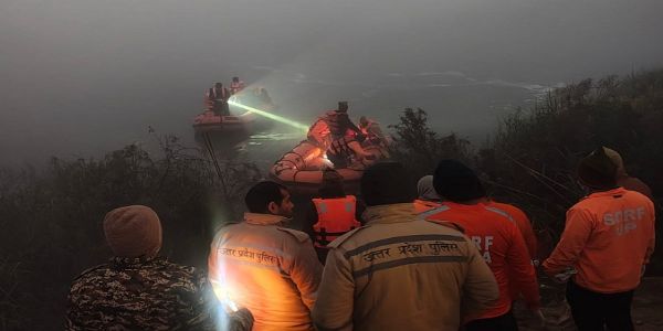 بے قابو کار پانی سے بھرے بیسمنٹ کے گڑھے میں گری، سافٹ ویئر انجینئر کی موت