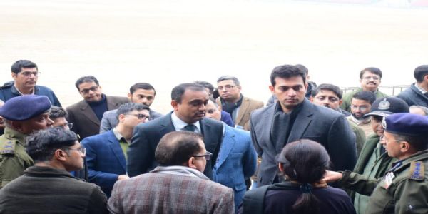 صوبائی کمشنر جموں نے یوم جمہوریہ کے انتظامات کا جائزہ لیا