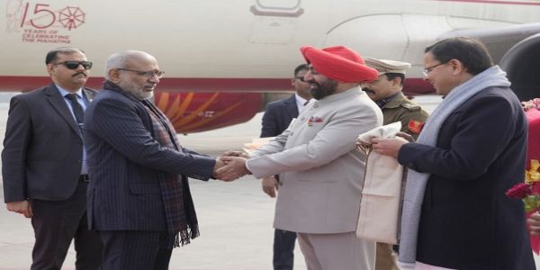 نائب صدر جمہوریہ سی پی رادھا کرشنن اتراکھنڈ پہنچے، گورنر اور وزیر اعلیٰ نے ان کا استقبال کیا