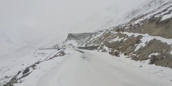 ہماچل پردیش کے بالائی علاقوں میں برف باری، 23 جنوری تک بارش کا امکان، ایلو الرٹ جاری