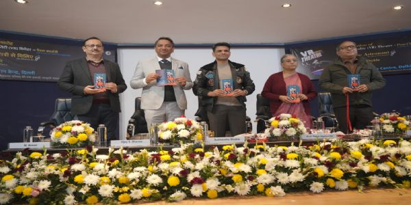 ہندوستانی خلاباز شوبھانشو شکلا نے دہلی میں ورچوئل رئیلٹی تھیٹر اور خلائی نمائش کا افتتاح کیا