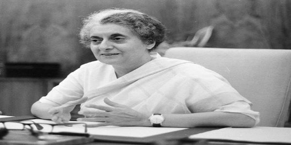 تاریخ کے آئینے میں 19 جنوری: جب اندرا گاندھی ہندوستان کی پہلی خاتون وزیر اعظم بنیں