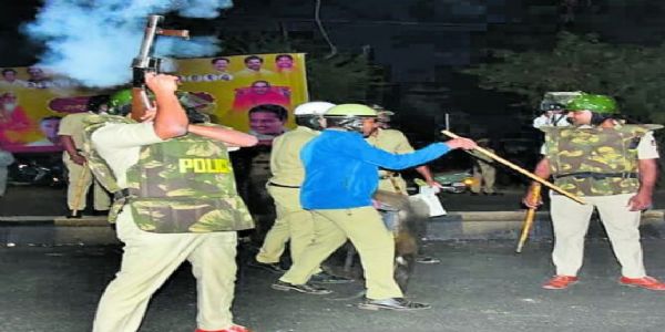 کرناٹک کے بیلاری میں بینر کا تنازعہ ، فائرنگ سے کانگریس کارکن کی موت