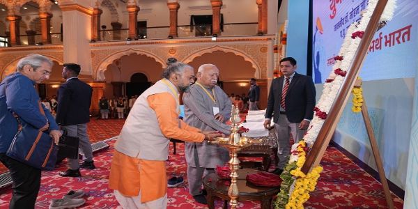 ہندوستان کا نوجوان بیدار ہوچکا ہے، وہ اپنے ملک کو بااختیار بنانا چاہتا ہے: سرسنگھ چالک موہن بھاگوت