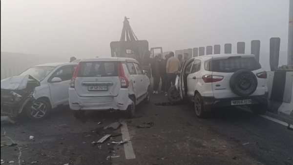 باغپت-دہرا دون ہائی وے پر حادثہ: 14 گاڑیاں آپس میں ٹکرا گئیں، دو درجن سے زیادہ لوگ زخمی