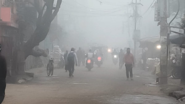 بہار میں ٹھنڈی ہواؤں سے سردی کی شدت میں اضافہ، 19 شہروں میں گھنے دھند کا الرٹ