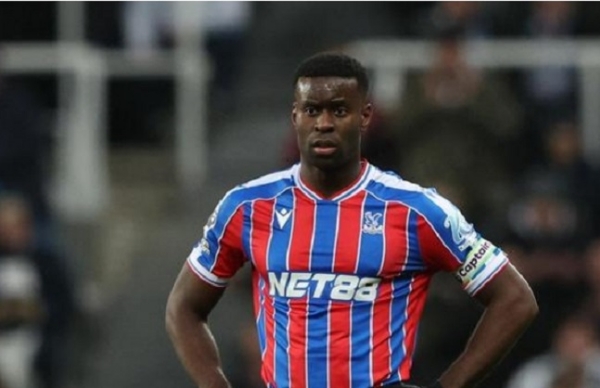 کرسٹل پیلس کے اسٹار ڈیفینڈر مارک گوئیہی