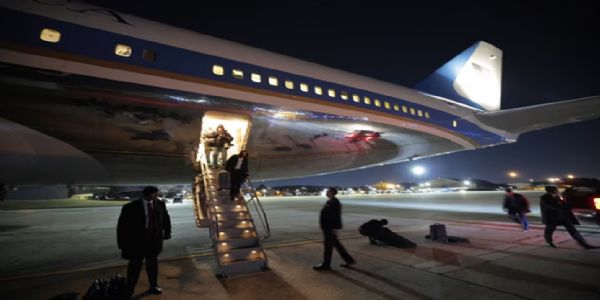 ٹرمپ کی ایئر فورس ون میں سوئٹزرلینڈ جاتے ہوئے آئی خرابی، امریکہ واپس لوٹے