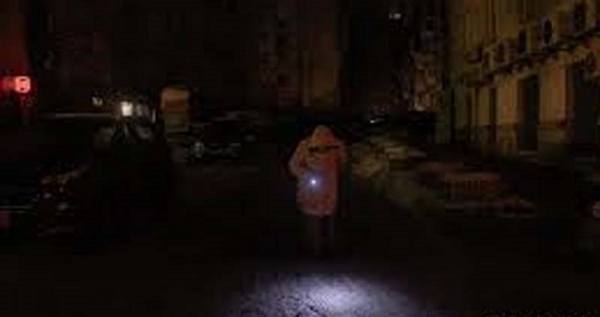 روسی حملے کے بعد یوکرین کی پارلیمنٹ اندھیرے میں، بجلی-پانی اور ہیٹنگ مسدود