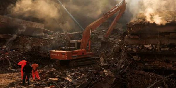 کراچی شاپنگ پلازہ میں آتشزدگی کے 67 متاثرین میں سے 16 کی شناخت