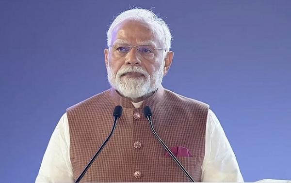 pm-modi-tribute-rani-velu-nachiyar-savitribai-phul pm-modi-tribute-rani-velu-nachiyar-savitribai-phul