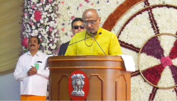 نائب صدرجمہوریہ رادھا کرشنن نے تمل ناڈو کے سون مندر کا دورہ کیا