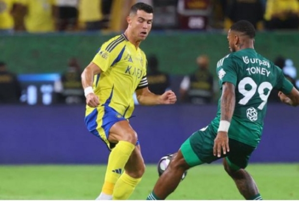 کرسٹیانو رونالڈو اور ایوان ٹونی کرسٹیانو رونالڈو اور ایوان ٹونی